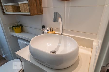 Apartamento para alugar com 51m², 2 quartos e 1 vaga Apartamento para alugar com 51m², 2 quartos e 1 vagaDetalhe do Banheiro