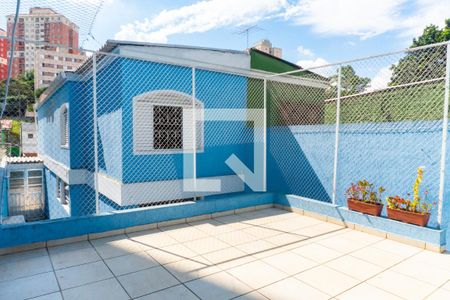 Casa à venda com 155m², 5 quartos e 2 vagas Casa à venda com 155m², 5 quartos e 2 vagasVaranda