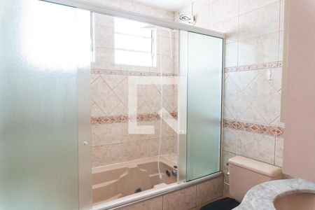 Casa à venda com 155m², 5 quartos e 2 vagas Casa à venda com 155m², 5 quartos e 2 vagasBanheiro