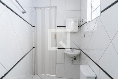 Casa à venda com 155m², 5 quartos e 2 vagas Casa à venda com 155m², 5 quartos e 2 vagasBanheiro da Suíte da Edícula