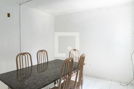 Casa à venda com 155m², 5 quartos e 2 vagas Casa à venda com 155m², 5 quartos e 2 vagasQuarto da Edícula