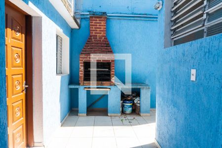 Casa à venda com 155m², 5 quartos e 2 vagas Casa à venda com 155m², 5 quartos e 2 vagasÁrea comum - Churrasqueira