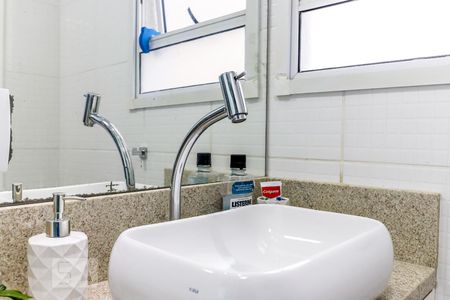 Apartamento à venda com 45m², 2 quartos e 1 vaga Apartamento à venda com 45m², 2 quartos e 1 vagaBanheiro