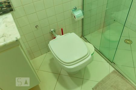 Casa à venda com 128m², 3 quartos e 2 vagas Casa à venda com 128m², 3 quartos e 2 vagasDetalhe do Banheiro Social