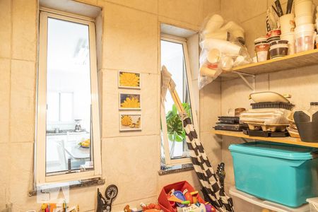 Casa à venda com 197m², 3 quartos e 2 vagas Casa à venda com 197m², 3 quartos e 2 vagasEscritório