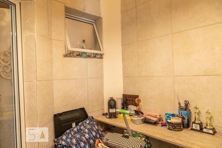 Casa à venda com 197m², 3 quartos e 2 vagas Casa à venda com 197m², 3 quartos e 2 vagasEscritório