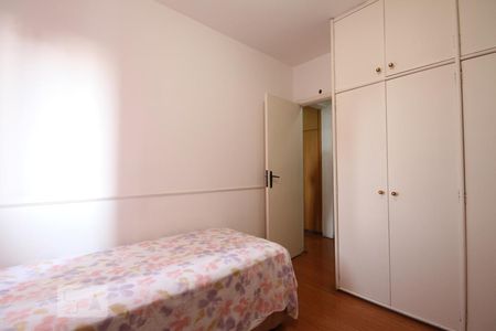 Apartamento à venda com 87m², 3 quartos e 2 vagasQuarto 2