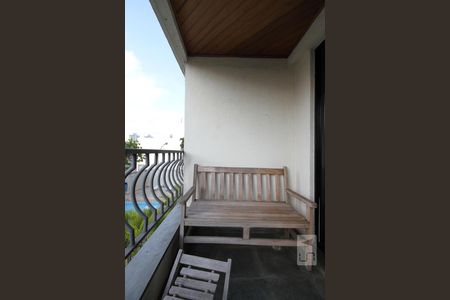 Apartamento à venda com 87m², 3 quartos e 2 vagasVaranda