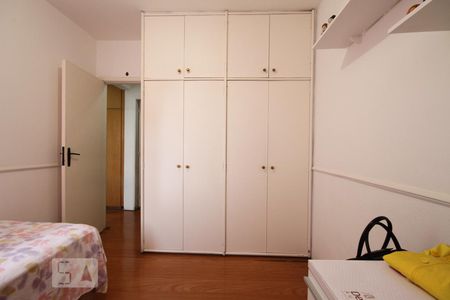 Apartamento à venda com 87m², 3 quartos e 2 vagasQuarto 2