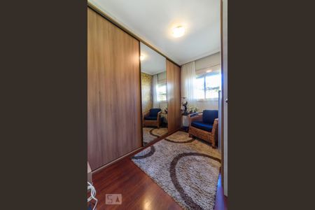 Apartamento à venda com 180m², 4 quartos e 4 vagas Apartamento à venda com 180m², 4 quartos e 4 vagasQuarto