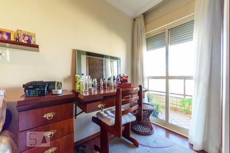 Apartamento à venda com 180m², 4 quartos e 4 vagas Apartamento à venda com 180m², 4 quartos e 4 vagasSuíte 1