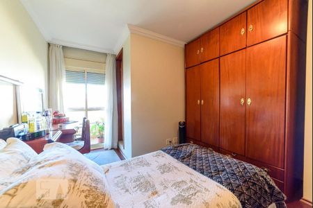 Apartamento à venda com 180m², 4 quartos e 4 vagas Apartamento à venda com 180m², 4 quartos e 4 vagasSuíte 1