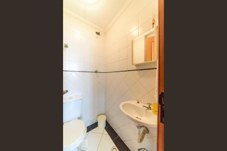 Apartamento à venda com 180m², 4 quartos e 4 vagas Apartamento à venda com 180m², 4 quartos e 4 vagasBanheiro de Serviço