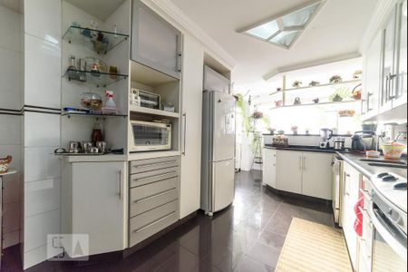 Apartamento à venda com 180m², 4 quartos e 4 vagas Apartamento à venda com 180m², 4 quartos e 4 vagasCozinha