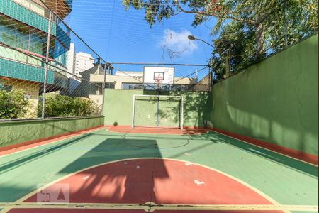 Apartamento à venda com 180m², 4 quartos e 4 vagas Apartamento à venda com 180m², 4 quartos e 4 vagasQuadra