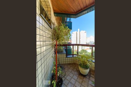 Apartamento à venda com 180m², 4 quartos e 4 vagas Apartamento à venda com 180m², 4 quartos e 4 vagasVaranda da Suíte 3