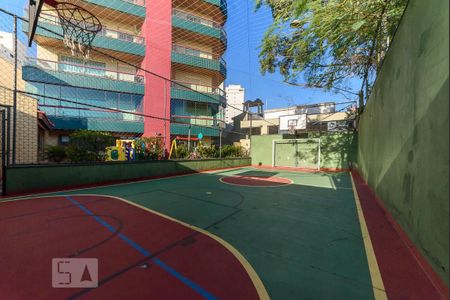 Apartamento à venda com 180m², 4 quartos e 4 vagas Apartamento à venda com 180m², 4 quartos e 4 vagasQuadra