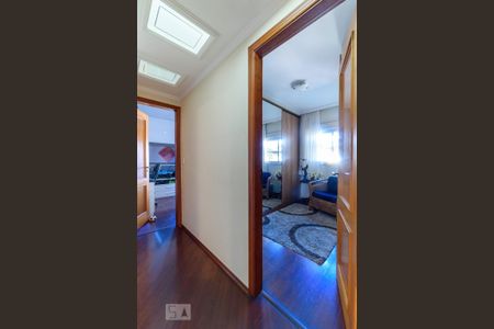 Apartamento à venda com 180m², 4 quartos e 4 vagas Apartamento à venda com 180m², 4 quartos e 4 vagasCorredor