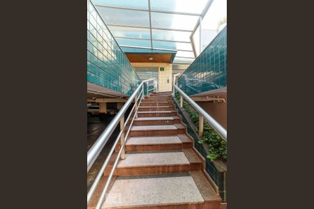 Apartamento à venda com 180m², 4 quartos e 4 vagas Apartamento à venda com 180m², 4 quartos e 4 vagasHall de Entrada