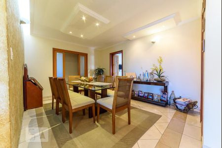 Apartamento à venda com 180m², 4 quartos e 4 vagas Apartamento à venda com 180m², 4 quartos e 4 vagasSala de Jantar