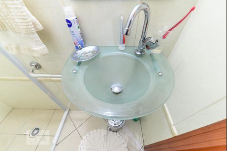 Apartamento à venda com 180m², 4 quartos e 4 vagas Apartamento à venda com 180m², 4 quartos e 4 vagasBanheiro da Suíte 1 - Pia