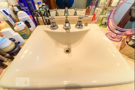 Apartamento à venda com 180m², 4 quartos e 4 vagas Apartamento à venda com 180m², 4 quartos e 4 vagasBanheiro da Suíte 3 - Pia