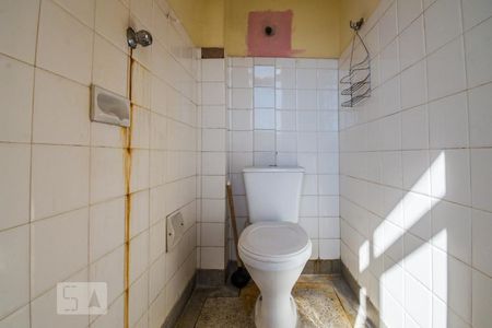 Apartamento à venda com 70m², 2 quartos e sem vaga Apartamento à venda com 70m², 2 quartos e sem vagaBanheiro de Serviço