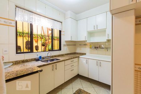 Casa à venda com 198m², 3 quartos e 2 vagasCozinha