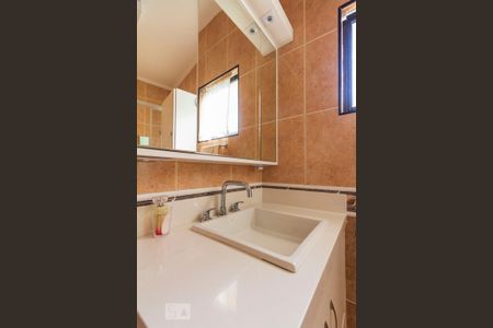 Casa à venda com 198m², 3 quartos e 2 vagasSuíte - Quarto 3