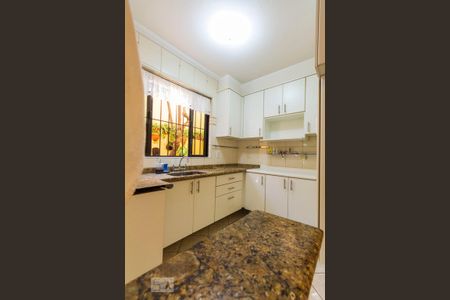 Casa à venda com 198m², 3 quartos e 2 vagasCozinha