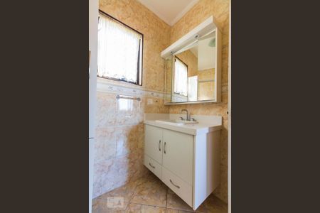 Casa à venda com 198m², 3 quartos e 2 vagasBanheiro Social