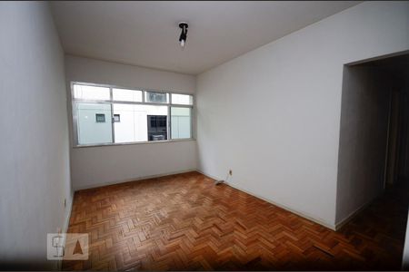 Sala de apartamento para alugar com 3 quartos, 90m² em Boa Viagem, Niterói