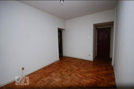 Sala de apartamento para alugar com 3 quartos, 90m² em Boa Viagem, Niterói