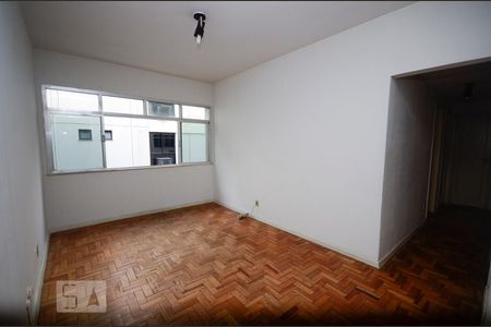 Sala de apartamento para alugar com 3 quartos, 90m² em Boa Viagem, Niterói