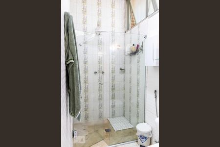 Casa à venda com 375m², 4 quartos e 4 vagasBanheiro da Suíte