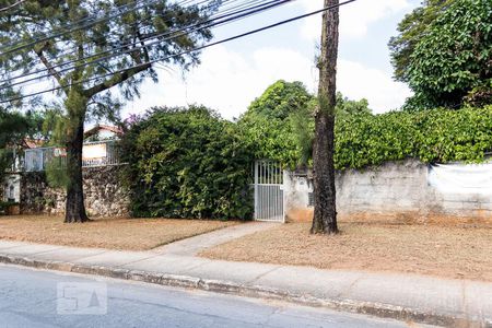 Casa à venda com 375m², 4 quartos e 4 vagasFachada
