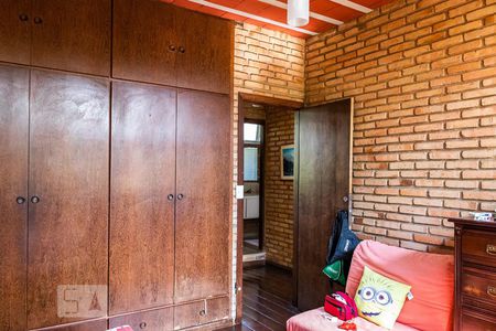 Casa à venda com 375m², 4 quartos e 4 vagasQuarto 1