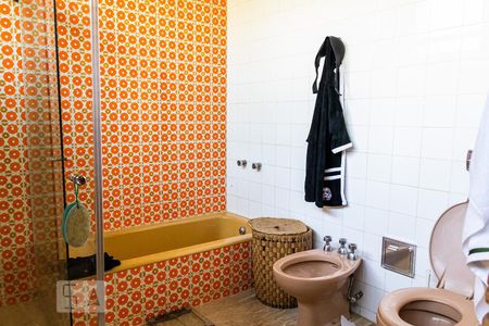 Casa à venda com 375m², 4 quartos e 4 vagasBanheiro Social