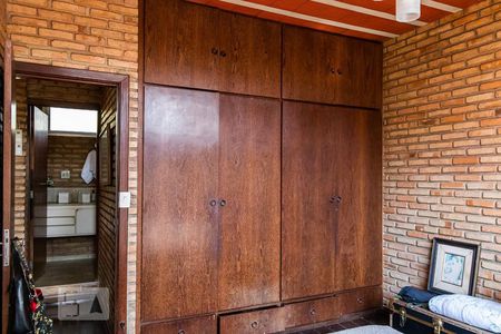 Casa à venda com 375m², 4 quartos e 4 vagasQuarto 2
