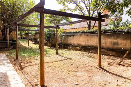 Casa à venda com 375m², 4 quartos e 4 vagasQuintal