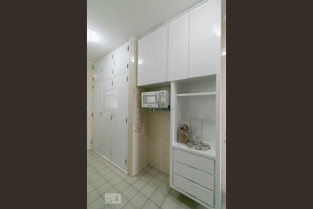 Apartamento à venda com 110m², 2 quartos e 1 vagaCozinha - Armários