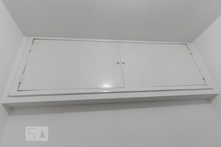 Apartamento à venda com 110m², 2 quartos e 1 vagaÁrea de Serviço - Quarto Dispensa