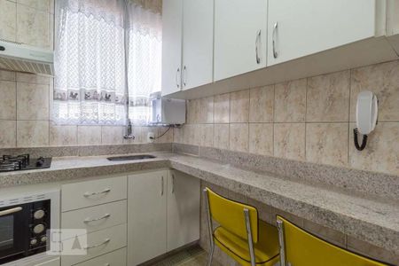Apartamento à venda com 64m², 2 quartos e 1 vagaCozinha