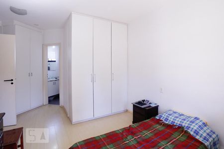 Suíte de apartamento para alugar com 3 quartos, 107m² em Alto da Lapa, São Paulo