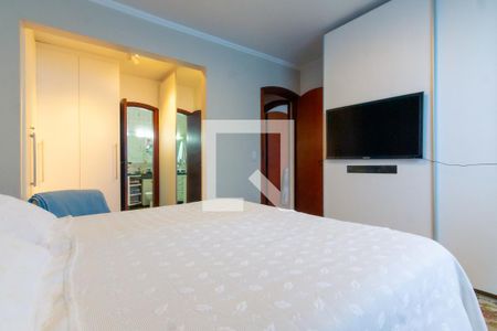 Casa à venda com 608m², 3 quartos e 6 vagas Casa à venda com 608m², 3 quartos e 6 vagasQuarto 2 - suíte