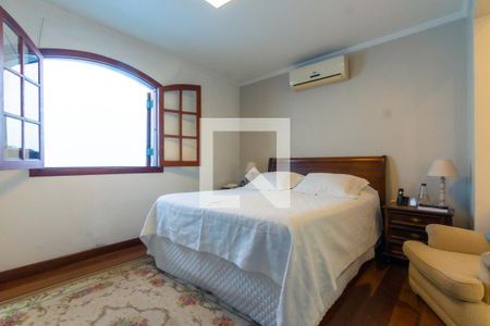 Casa à venda com 608m², 3 quartos e 6 vagas Casa à venda com 608m², 3 quartos e 6 vagasQuarto 2 - suíte