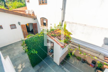 Casa à venda com 608m², 3 quartos e 6 vagas Casa à venda com 608m², 3 quartos e 6 vagasÁrea externa