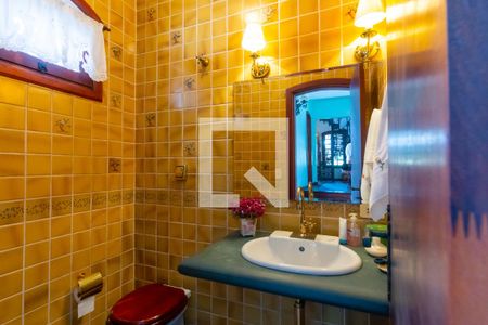 Casa à venda com 608m², 3 quartos e 6 vagas Casa à venda com 608m², 3 quartos e 6 vagasLavabo