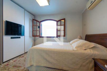 Casa à venda com 608m², 3 quartos e 6 vagas Casa à venda com 608m², 3 quartos e 6 vagasQuarto 2 - suíte