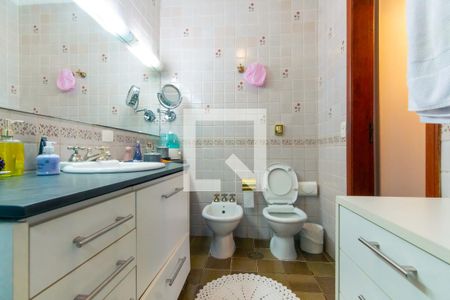 Casa à venda com 608m², 3 quartos e 6 vagas Casa à venda com 608m², 3 quartos e 6 vagasBanheiro da suíte 2